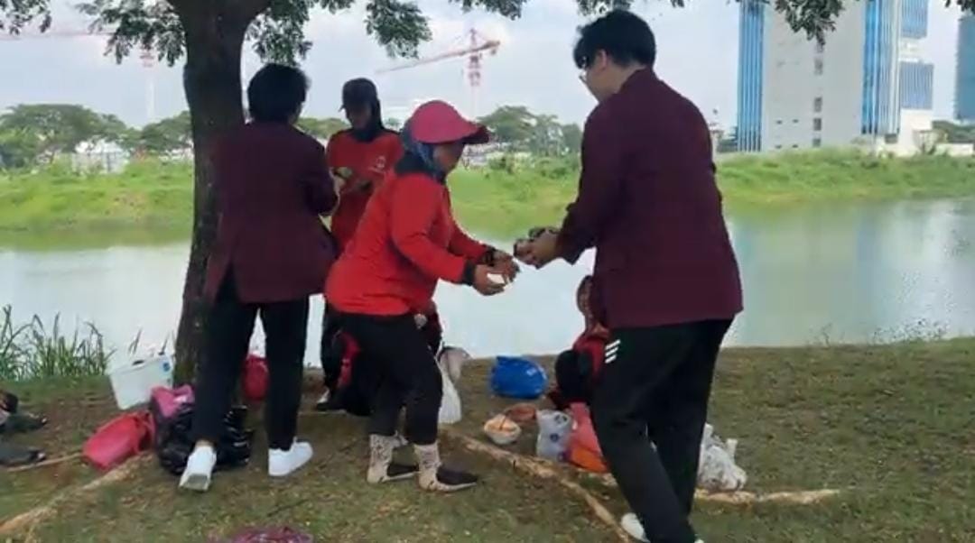 Preview Menjaga Keanekaragaman Hayati